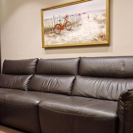 Central Deluxe Apartment Tirana Esterno foto