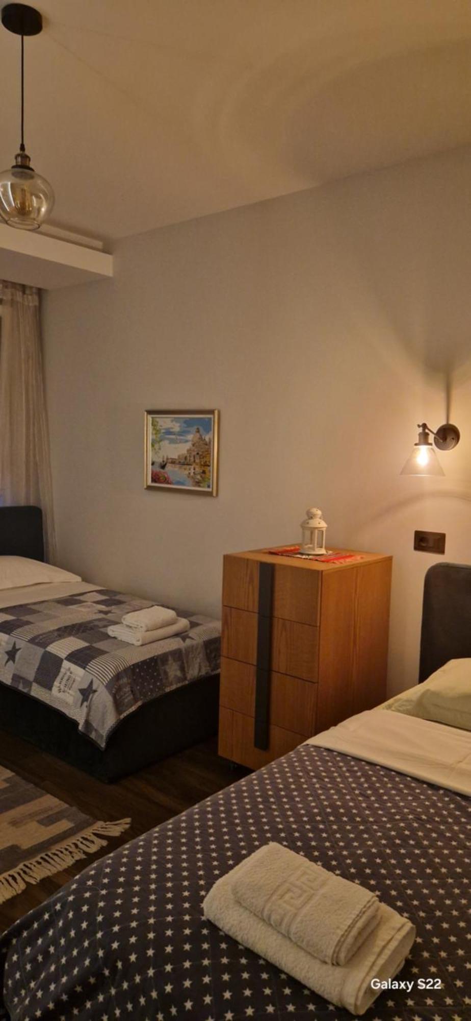 Central Deluxe Apartment Tirana Esterno foto