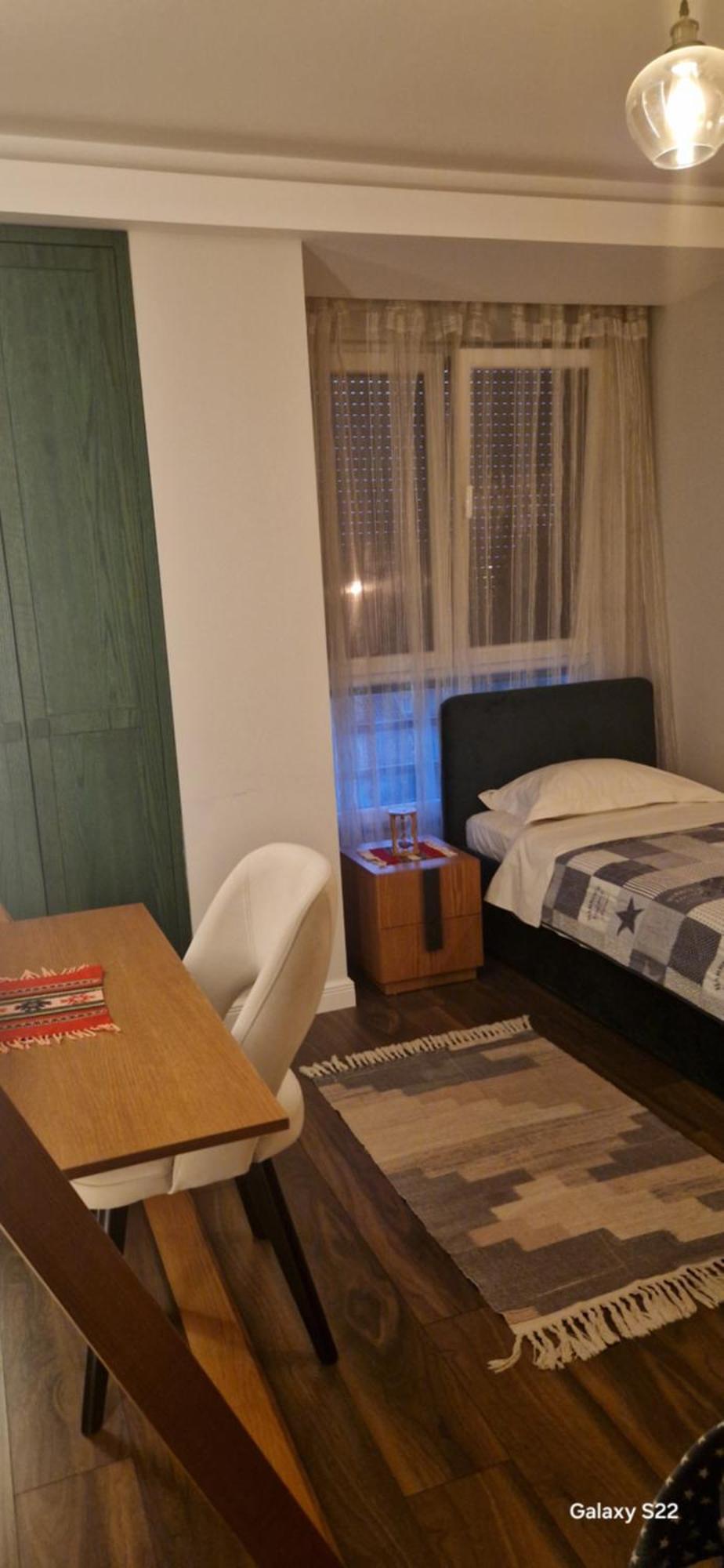 Central Deluxe Apartment Tirana Esterno foto